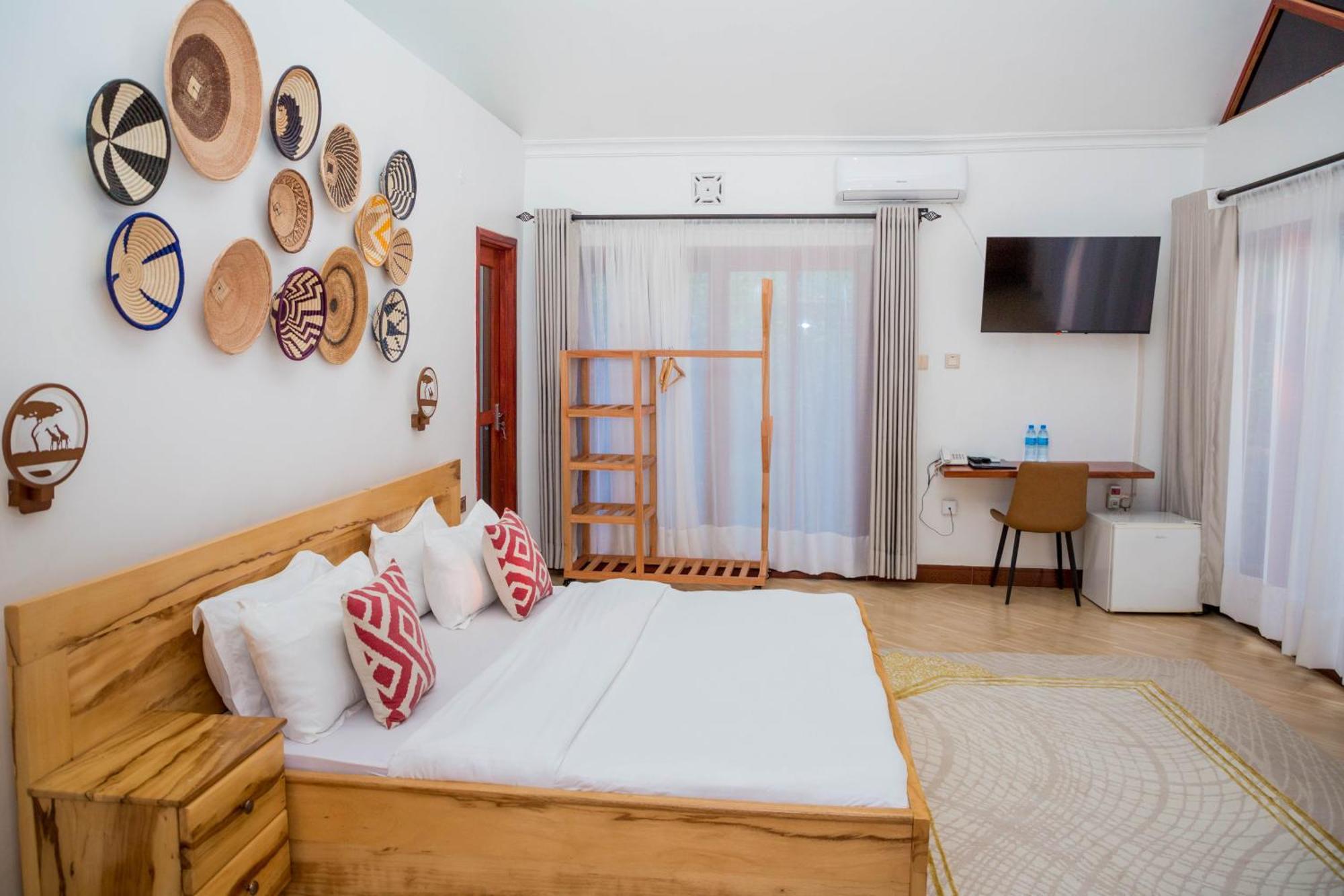 Shose Farmhouse Chalets & Campsite Моши Экстерьер фото