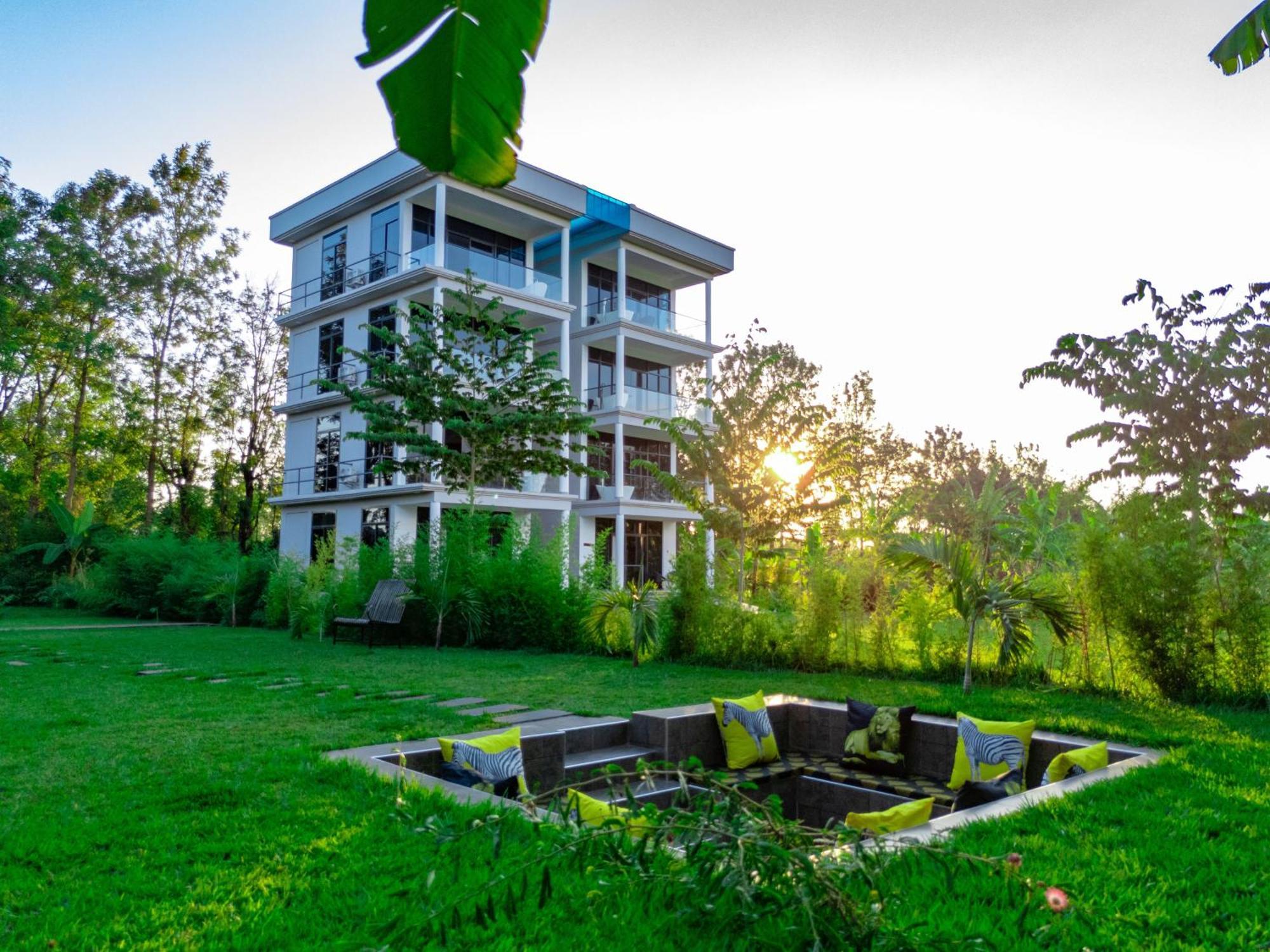 Shose Farmhouse Chalets & Campsite Моши Экстерьер фото